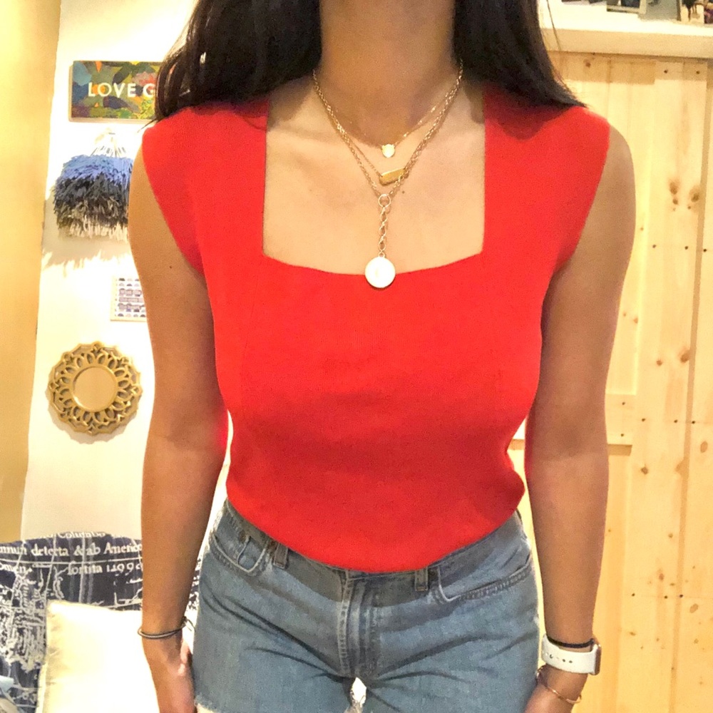 Red Tank - Picture 3 of 3